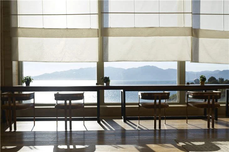 Hotel Wooden Bar Table